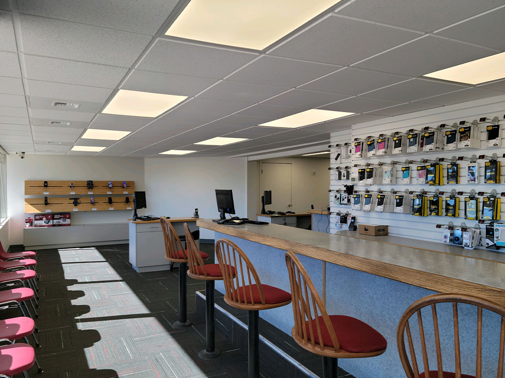 Interior of Verizon store in Lewistown, MT