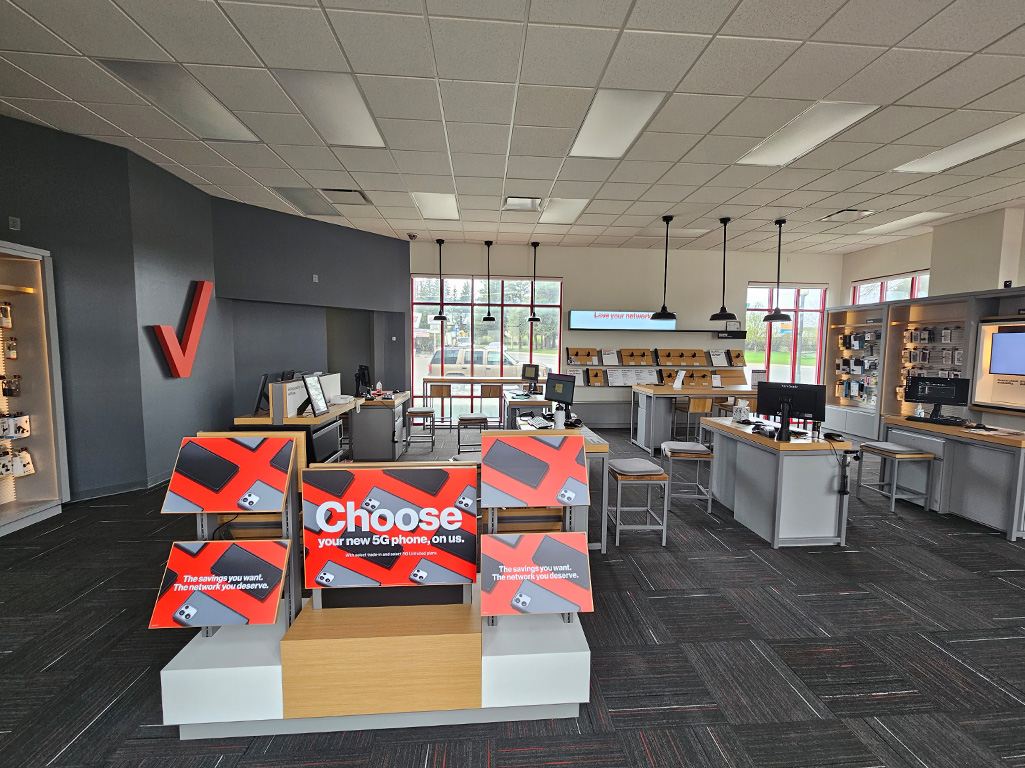 Verizon store interior in Livingston, MT