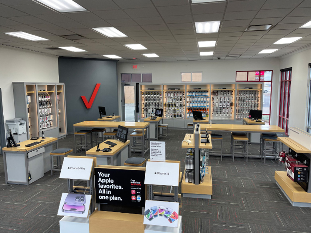 Interior of Verizon store in Gillette, WY