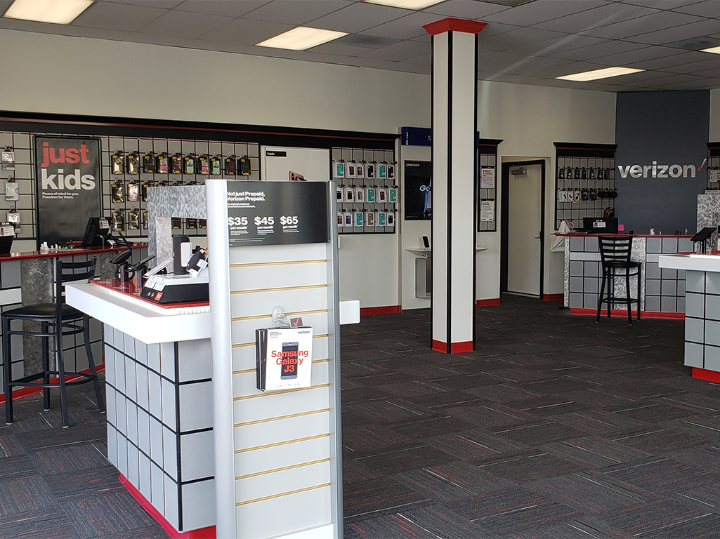 Interior of Verizon store in downtown Laramie, WY