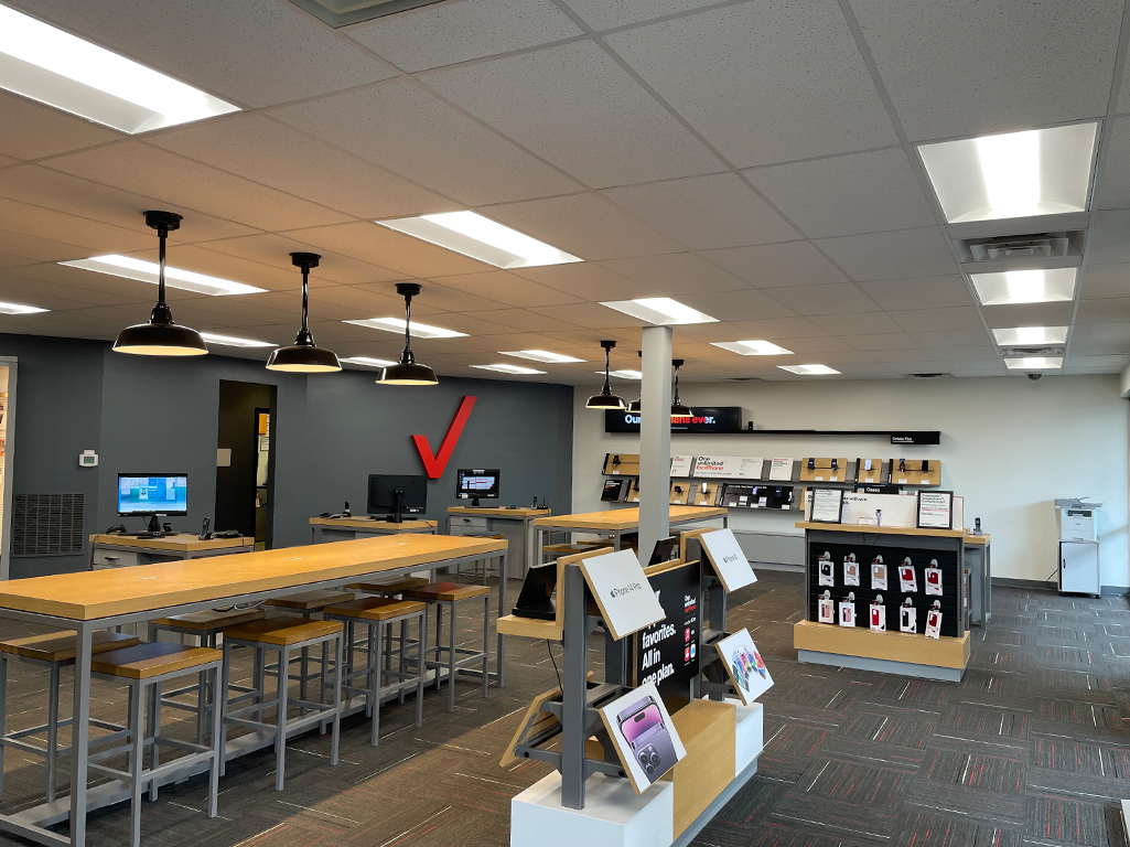 Verizon store interior in South Loveland, Colorado