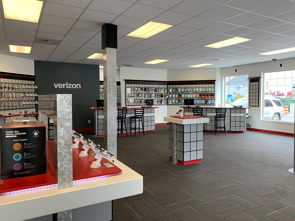 Verizon store interior in Prosser, WA