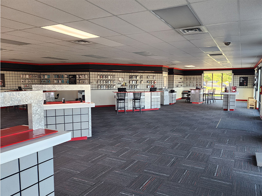 Verizon store interior in Richland, WA