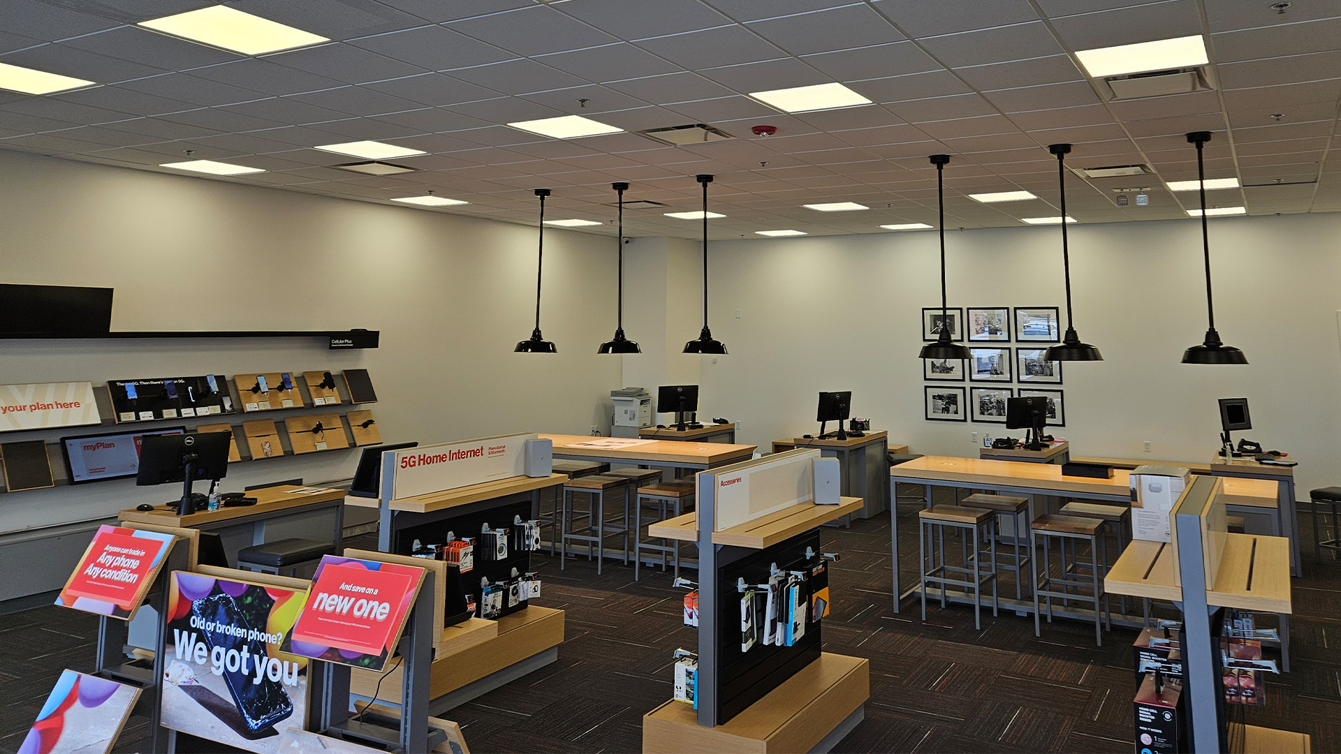 Interior of Verizon store in Lafayette, CO